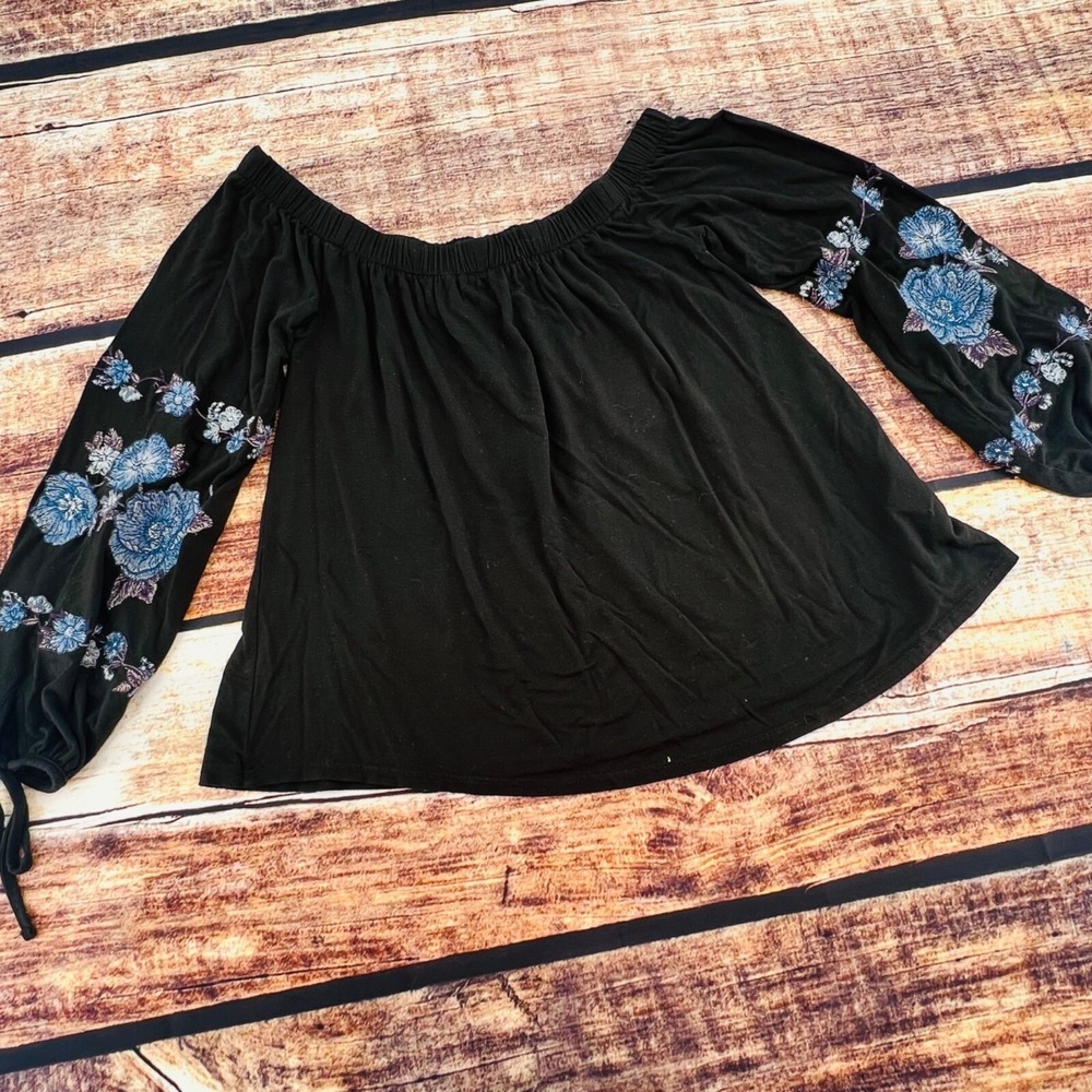 American Eagle Black Off The Shoulder Floral Embroidered Boho Blouse XS